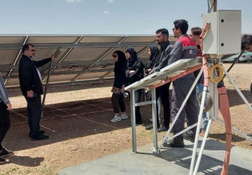بازدید از نیروگاه خورشیدی ۱۰ مگاواتی خوسف